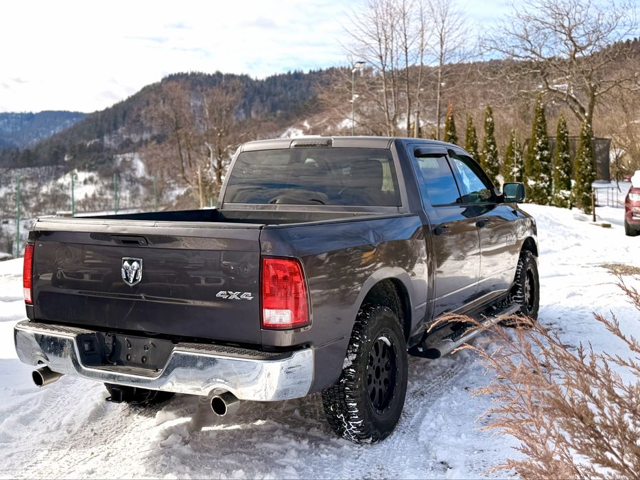 Dodge Ram 5.7 Hemi 4x4 an 2017  Autoutilitara