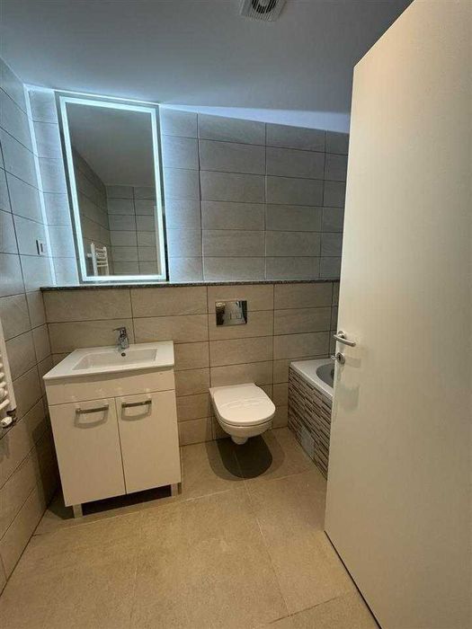 Дава се под наем Двустаен апартамент в Бургас, Славейков - 70 кв.м за 249.9 € - Снимка #3