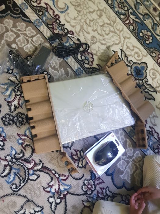 Notebook hp sotiladi yangi