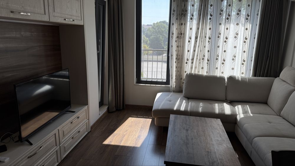 Дава се под наем Тристаен апартамент в София, Зона Б-18 - 92 кв.м за 867 € - Снимка #16