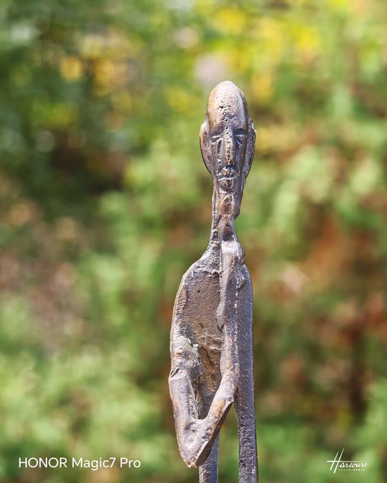 Statuetă alamă  , bărbat gânditor