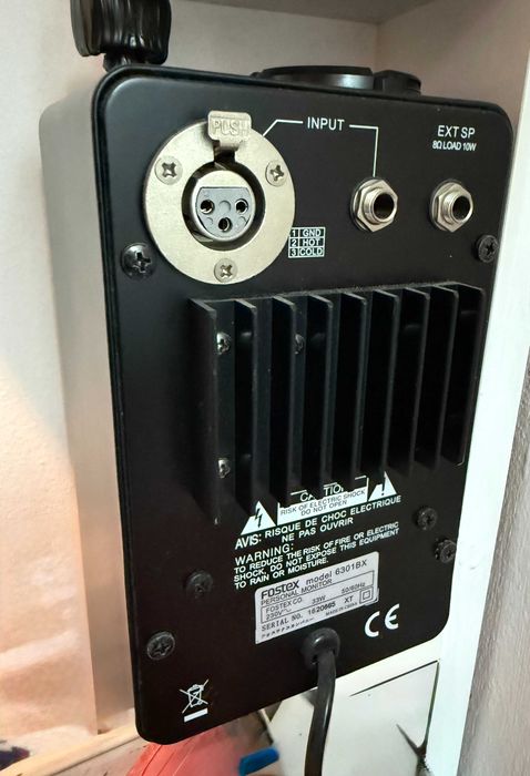 Fostex 6301B active monitor 10 watts