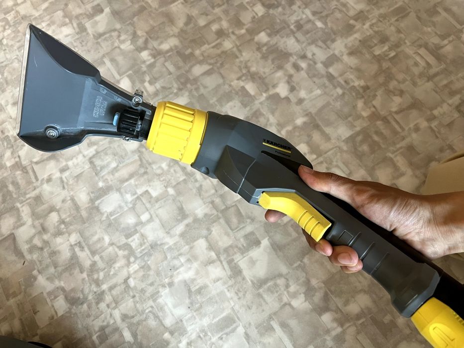 Пылесос моющий Karcher