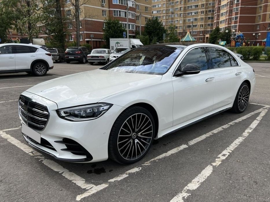 To'y kortejlari delegatsiyalar va turistlar uchun hashamat va qulaylik