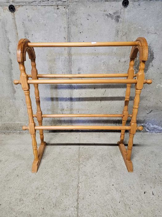 Шкаф за обувки в ретро стил