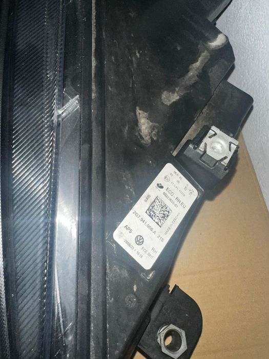 Far dreapta vw taigo 2G7941006G