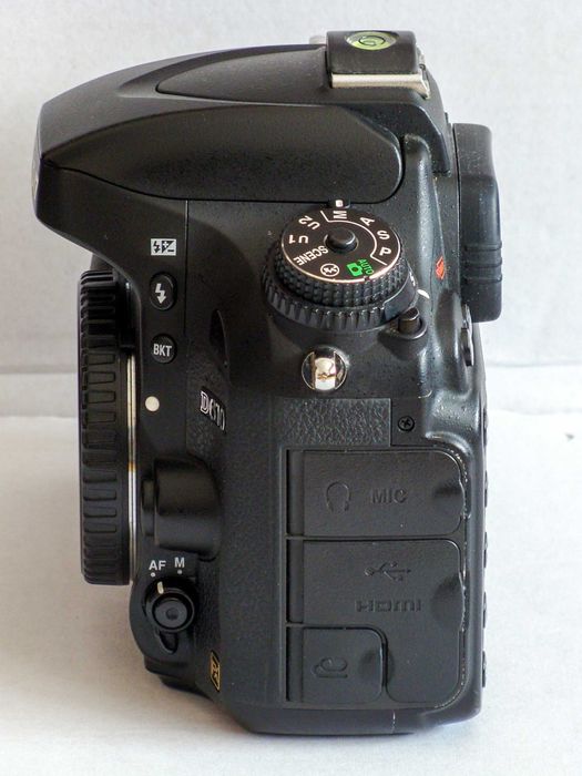 Фотоапарат Nikon D610 - Full Frame DSLR