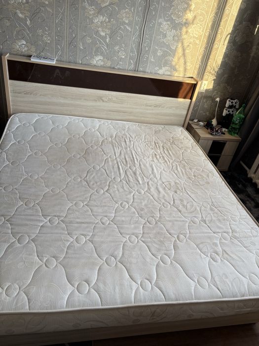 Продам кровать 180х200