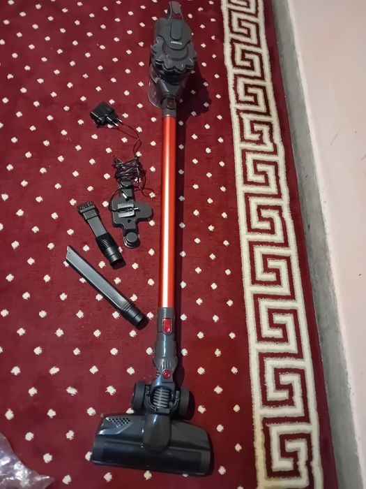 Aspirator arebos nou doar testat pe baterie fara fir si are