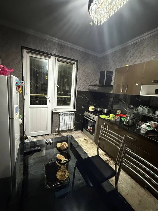 Kvartira sotiladi yanshabod rayon