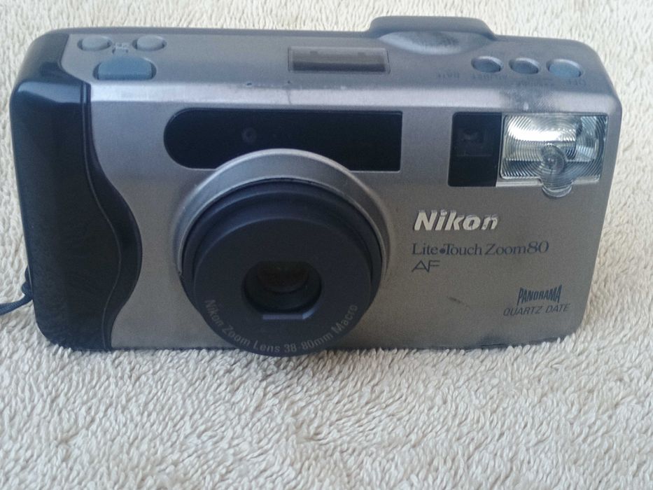 Aparat foto Nikon Litle Touch Zoom80