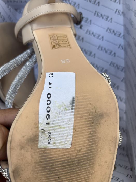 продам босоножки