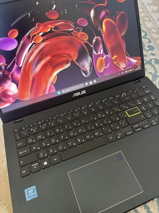 Ноутбук Asus VivoBook