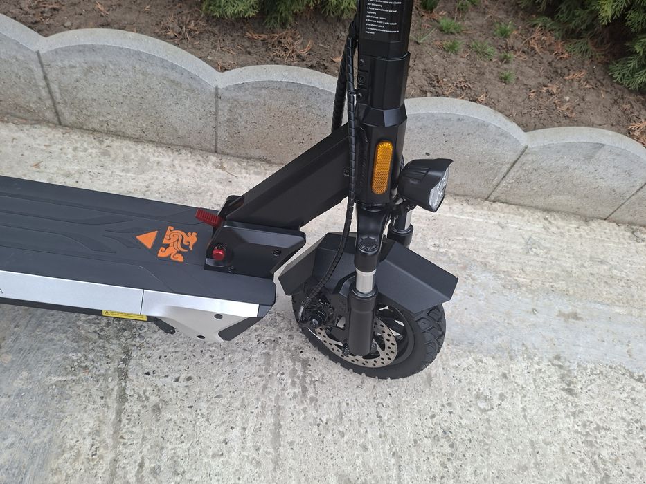 Vând Trotineta Electrica M4 Max  noua