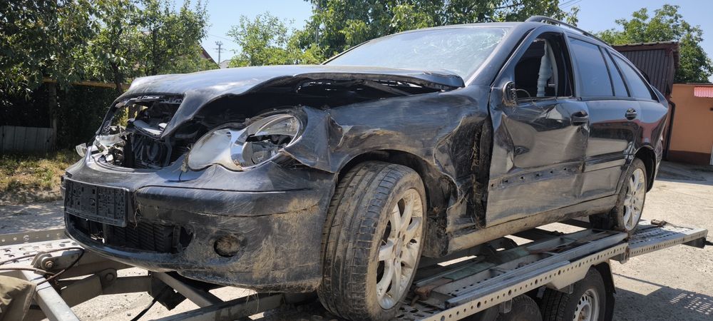 MERCEDES-BENZ C-Class 2005 — imagine 4