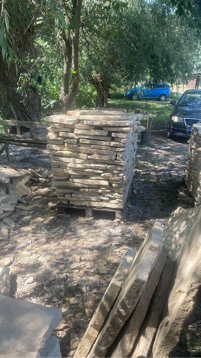 Vând piatra de placat si de pavat(50 de lei m2)