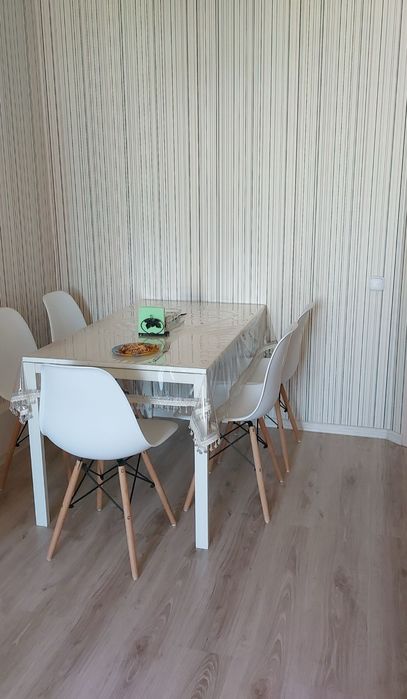 Стулья белые 6шт.