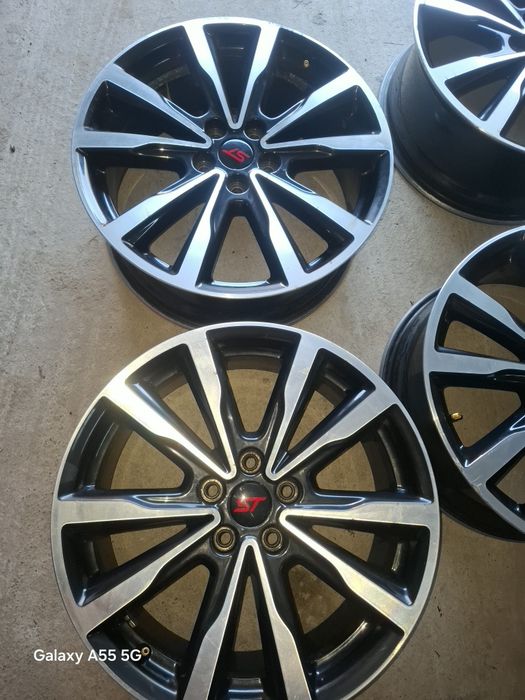 Jante Ford Kuga ST pe 18