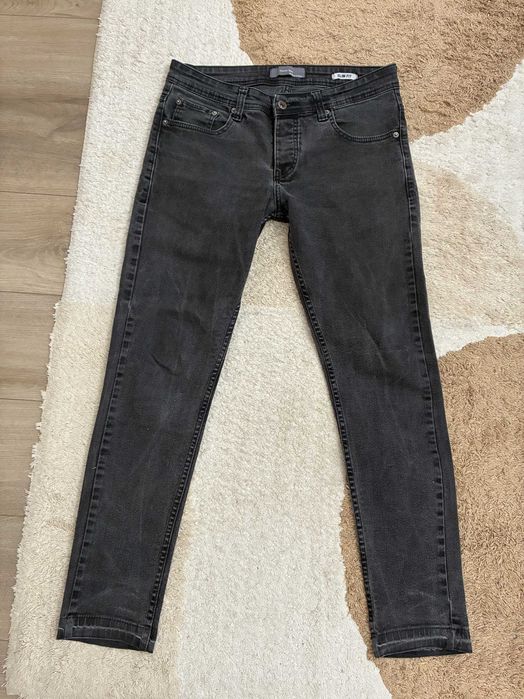 Blugi Bărbați Denim Man Slim Fit Gri Inchis / Negru Mărimea S ( EUR38 )