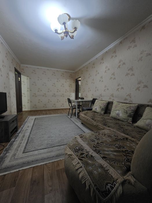 Сдается 2 комнат в центре 13000