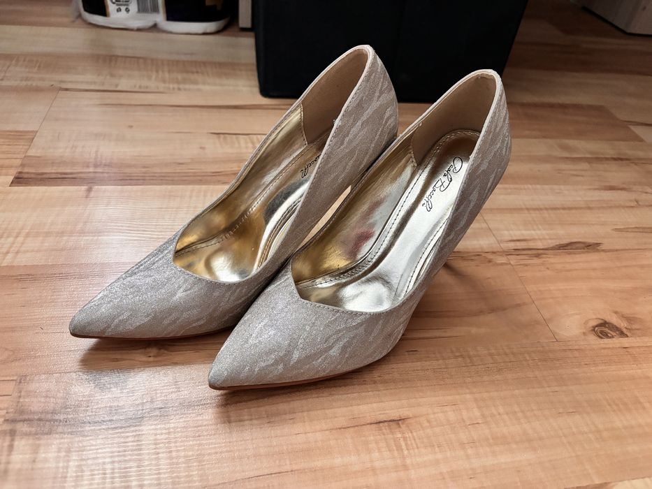 Официални обувки