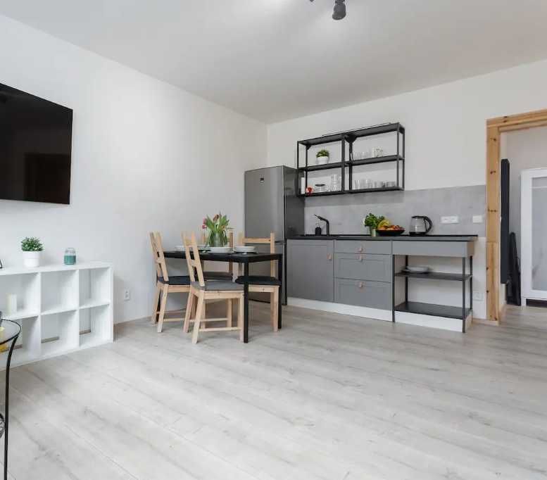 Дава се под наем Двустаен апартамент в Пловдив, Кършияка - 70 кв.м за 350 € - Снимка #3