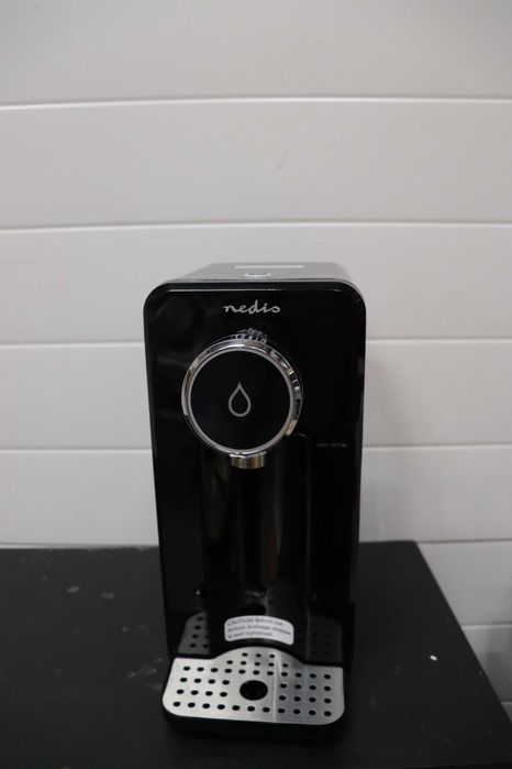 Диспенсър за подгряване на вода Nedis, 2.5 л, Цифров дисплей, 2600W