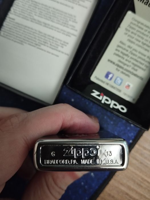 Продам зажигалку Zippo ( оригинал )