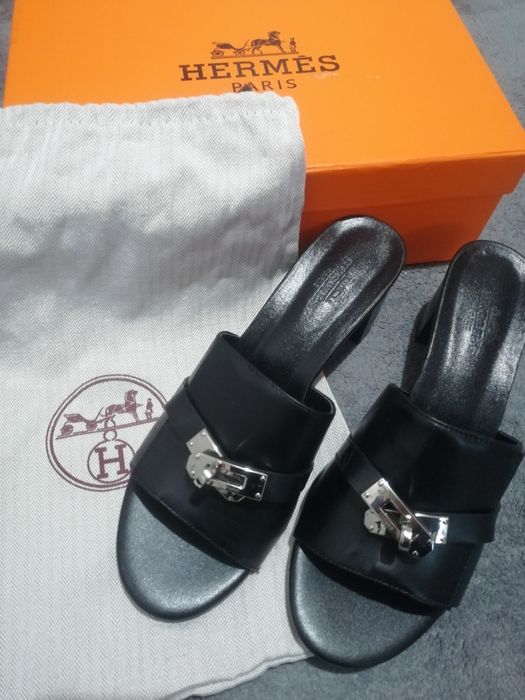 Sandale tip papuc piele 100% negre model deosebit noi mărime 38