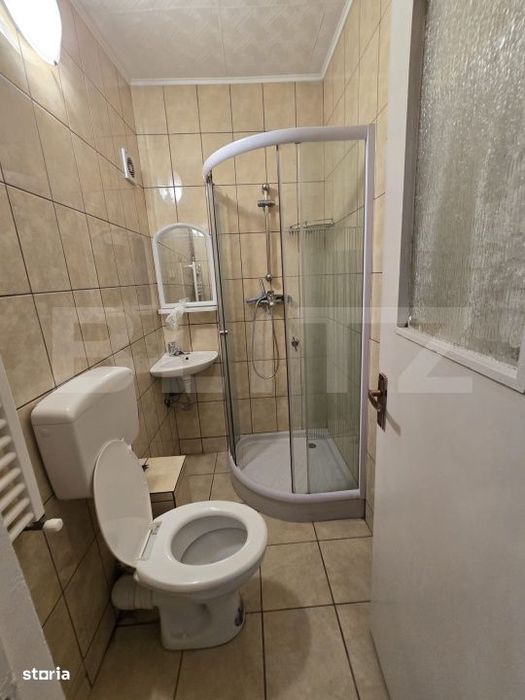 Apartament cu 3 camere, 70 mp, zona Reghin