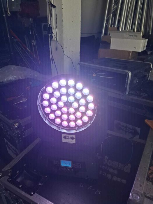 7 buc Moving Head Wash 36x10W RGBW cu 2 flight case