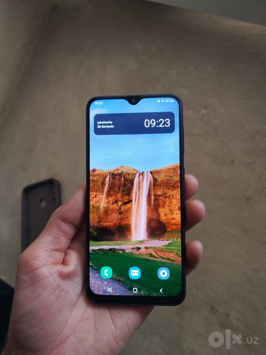 Samsung a20 holati yaxshi radnoy sotiladi