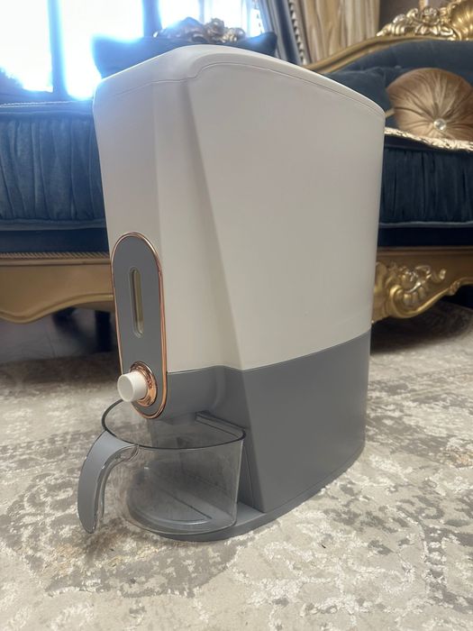 Контейнер для круп ( с диспенсером)