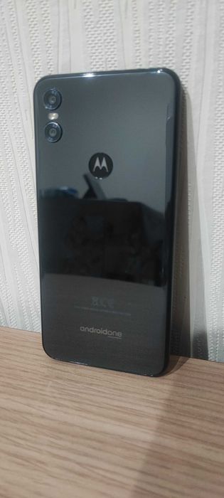 Motorola One 4+64GB