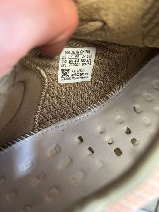 Adidas yeezy boost 350 v2.,