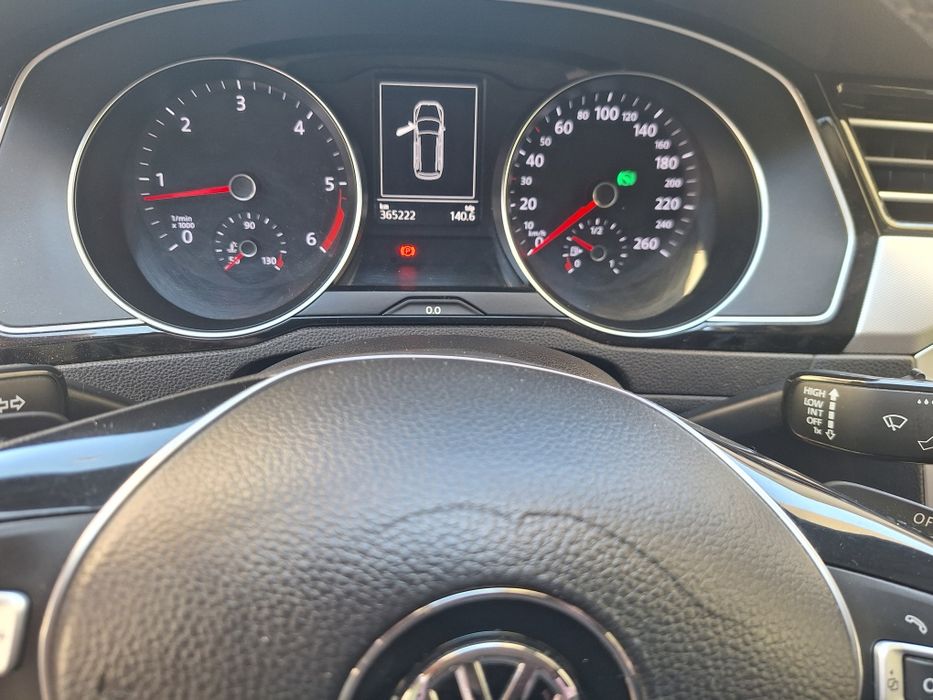 Volkswagen Passat B8 2.0 TDI 150 CP DSG-2016-ACC/LED/KEYLESS/MASAJ