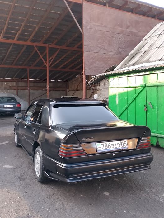 Продам Мерседес 124