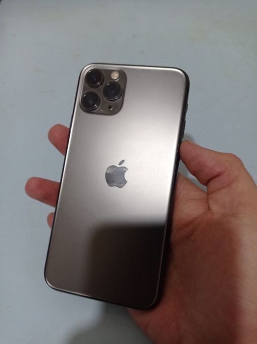 Iphone 11 pro холати идеал