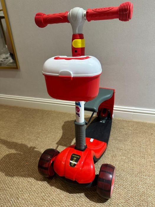 Детский самокат.