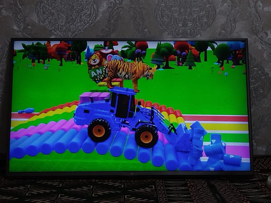 Продаю телевизор LG.