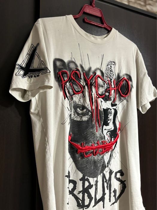 Luda стара коленция дрехи