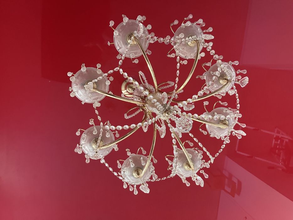 Продам люстра в отличном состояние