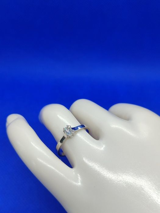 Годежен пръстен с диамант 0.24ct