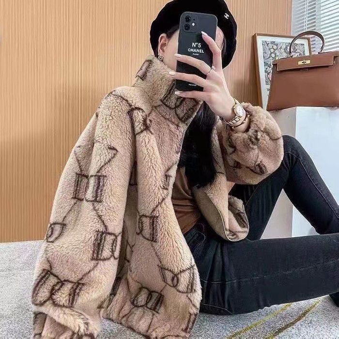 Шуба Dior из Китая