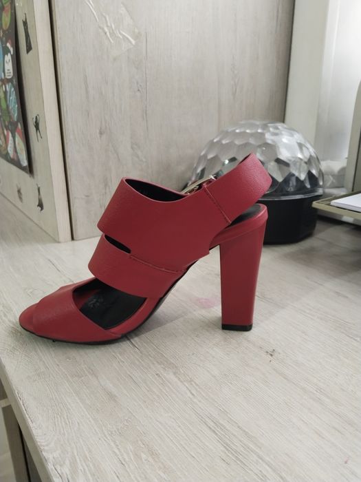 Продам босоножки 34 размер