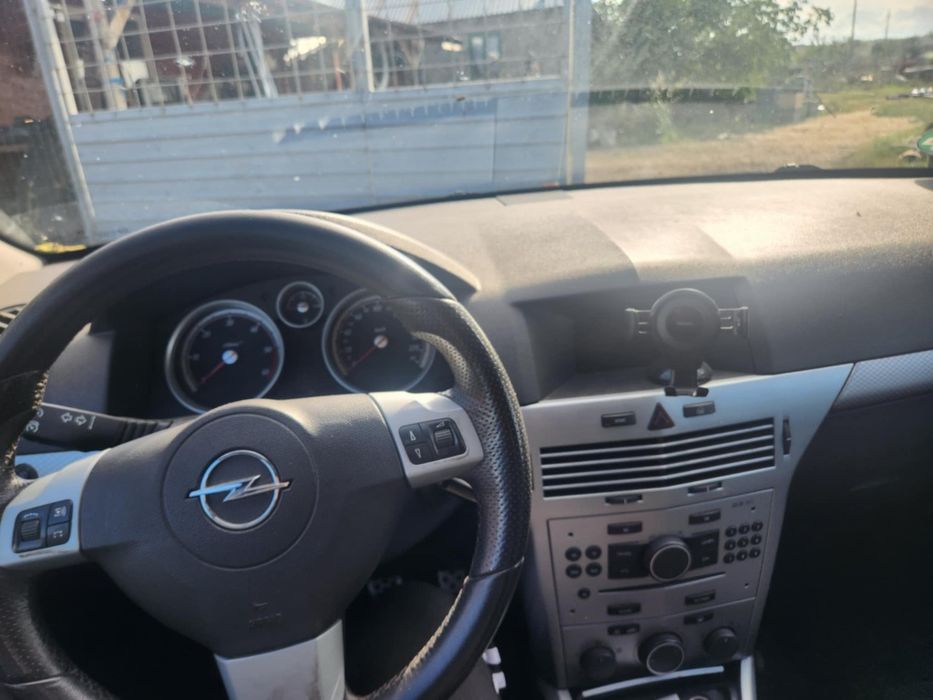 Opel astra 1.9 sport