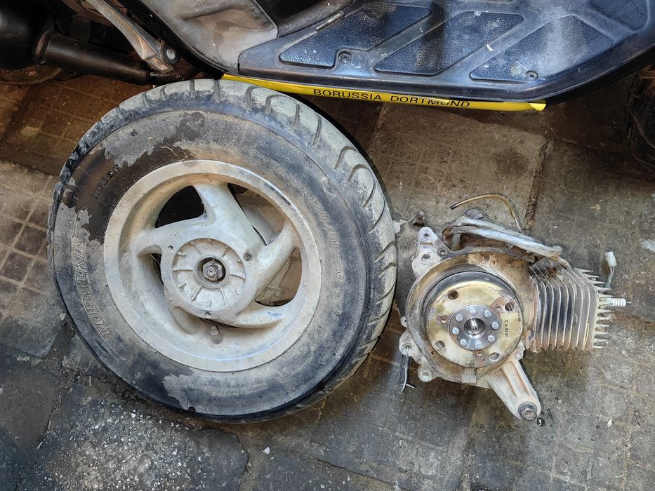 На Части Piaggio Typhoon