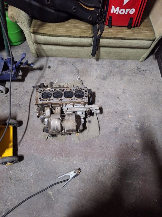 Mecanic ambreiaje și distribuții