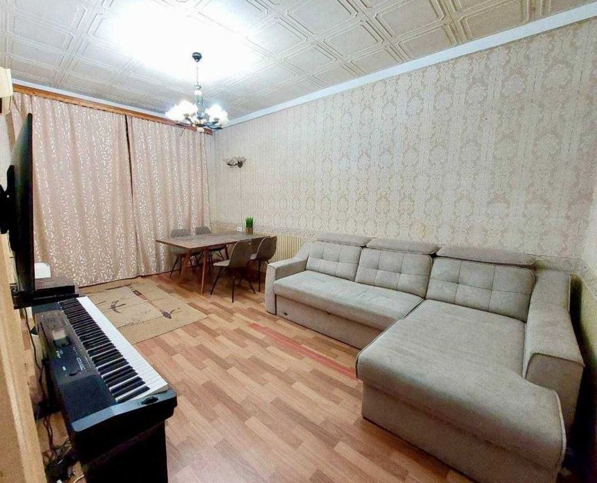 2  БИЙ Художники. Максим Горький. 4/3/5.  72м²