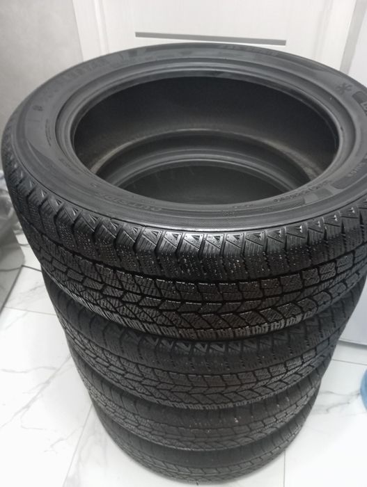 Комплект зимних шин 235/55/19